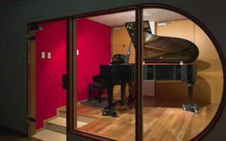 グランドピアノ